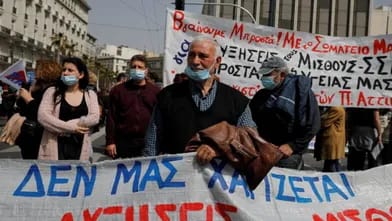 Yunanıstan 6 günlük iş rejiminə keçir