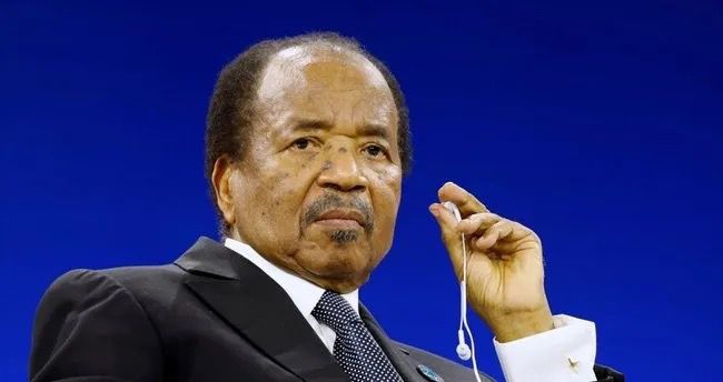 Kamerunda Prezident Sarayına oğru girib