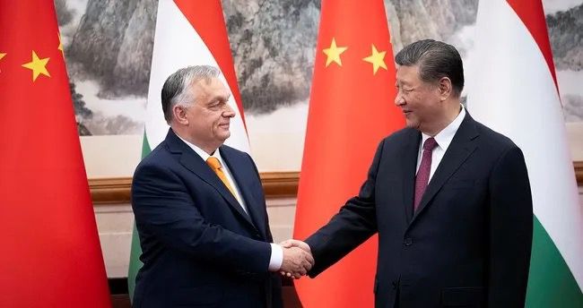Pekində Çin prezidenti Si və Macarıstanın baş naziri Orban arasında görüş keçirilib