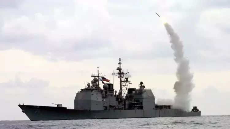 Tarixi Rouen Katedralində yanğın baş verib