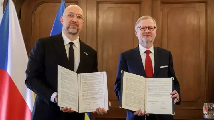 Ukrayna və Çexiya sursat fabriki ilə bağlı razılığa gəliblər