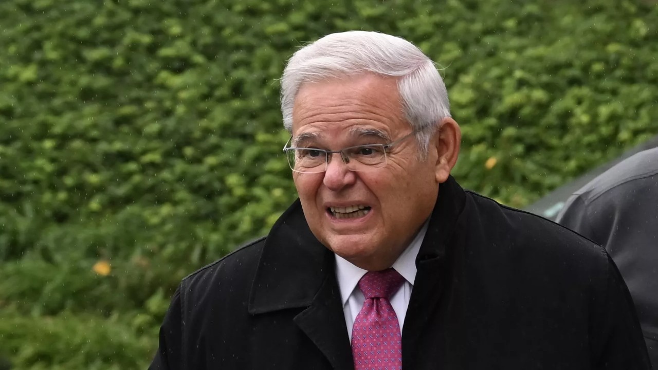 Rüşvətxorluqda ittiham olunan ABŞ senatoru təqsirli bilindi