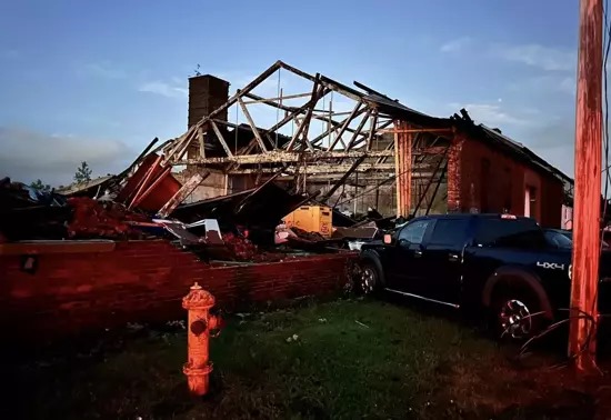 Nyu-Yorkda Tornado nəticəsində 1 nəfər həyatını itirdi