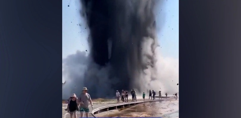 ABŞ-da partlayış nəticəsində körpü partladı