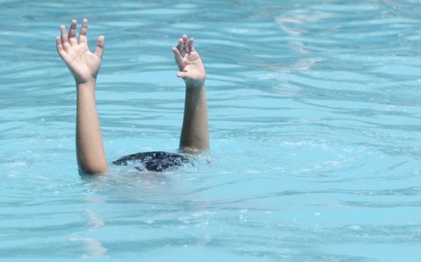 Abşeronda bir yaşlı körpə hovuzda boğulub