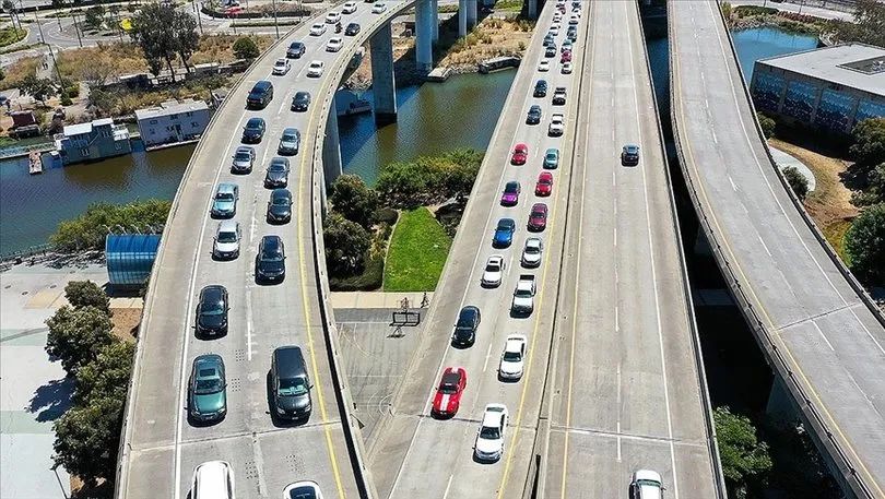 Avropada kommersiya avtomobillərinin satışları ikirəqəmli artıb