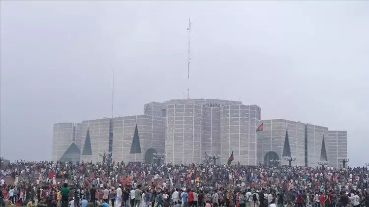 Banqladeşdə parlament buraxılıb