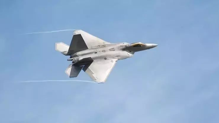 ABŞ ordusu Yaxın Şərqə F-22 döyüş təyyarələri göndərib