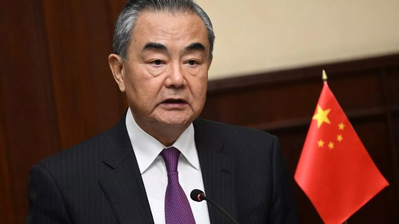 Çin Banqladeşdə müvəqqəti hökumətin yaradılmasını dəstəkləyir