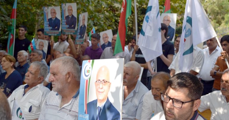 Elçin Mirzəbəyli Çiyni kəndində seçicilərlə görüşüb