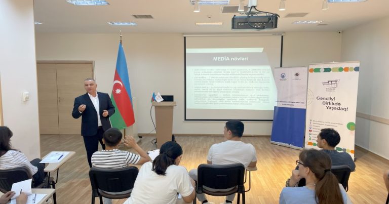 “Avropa mediasında feyk məlumatlara qarşı mübarizə” layihəsi çərçivəsində təlimlər keçirilib – FOTOLAR