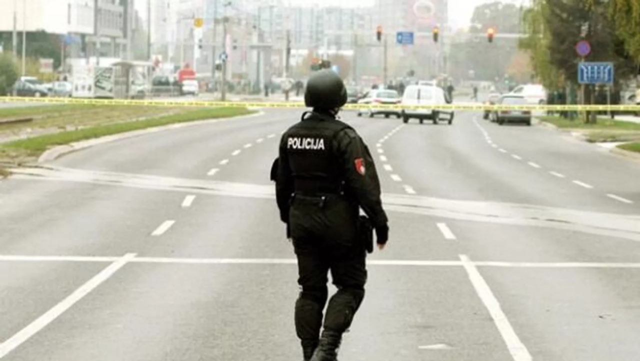 Bosniya və Herseqovinada məktəbə silahlı hücum: 3 ÖLÜ VAR