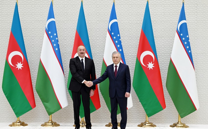 Azərbaycan və Özbəkistan prezidentləri mətbuata bəyanatlarla çıxış ediblər