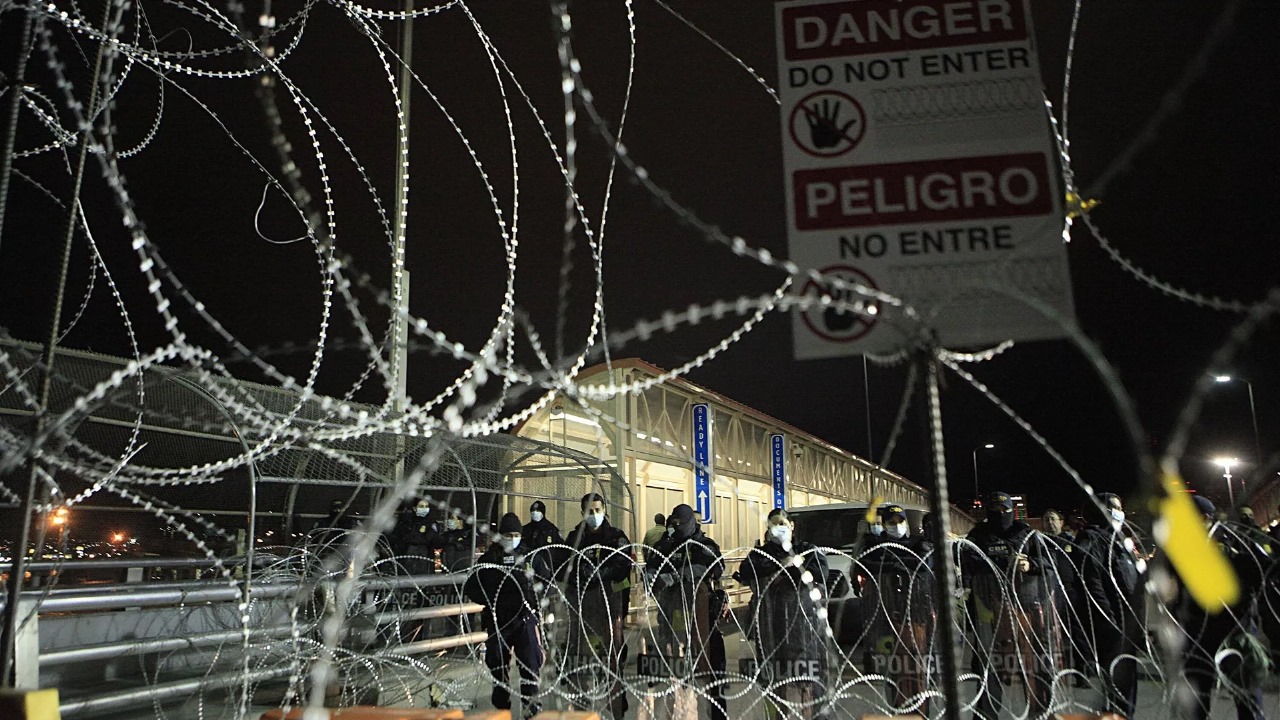 Meksika prezidenti: “Biz sərhəddə divar tikintisinə qarşıyıq”