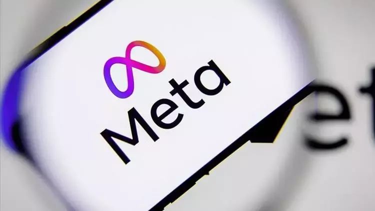 İran qrupları Bayden və Trampla əlaqəli şəxslərin WhatsApp hesablarını hədəfə alıb