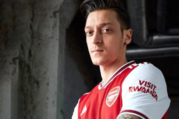 Məsut Özilin nəhəng villası - FOTOLAR