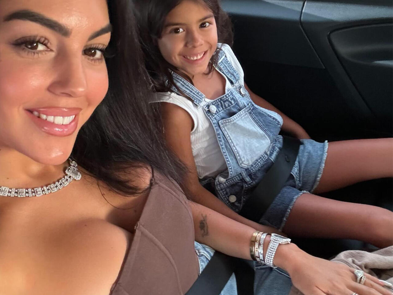 Ronaldu ailəsi ilə belə dincəlir - FOTO