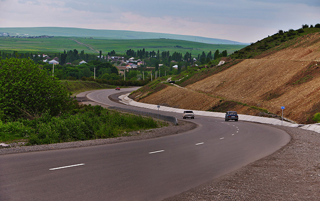 Bu yolda hərəkət iki aylıq məhdudlaşdırılır