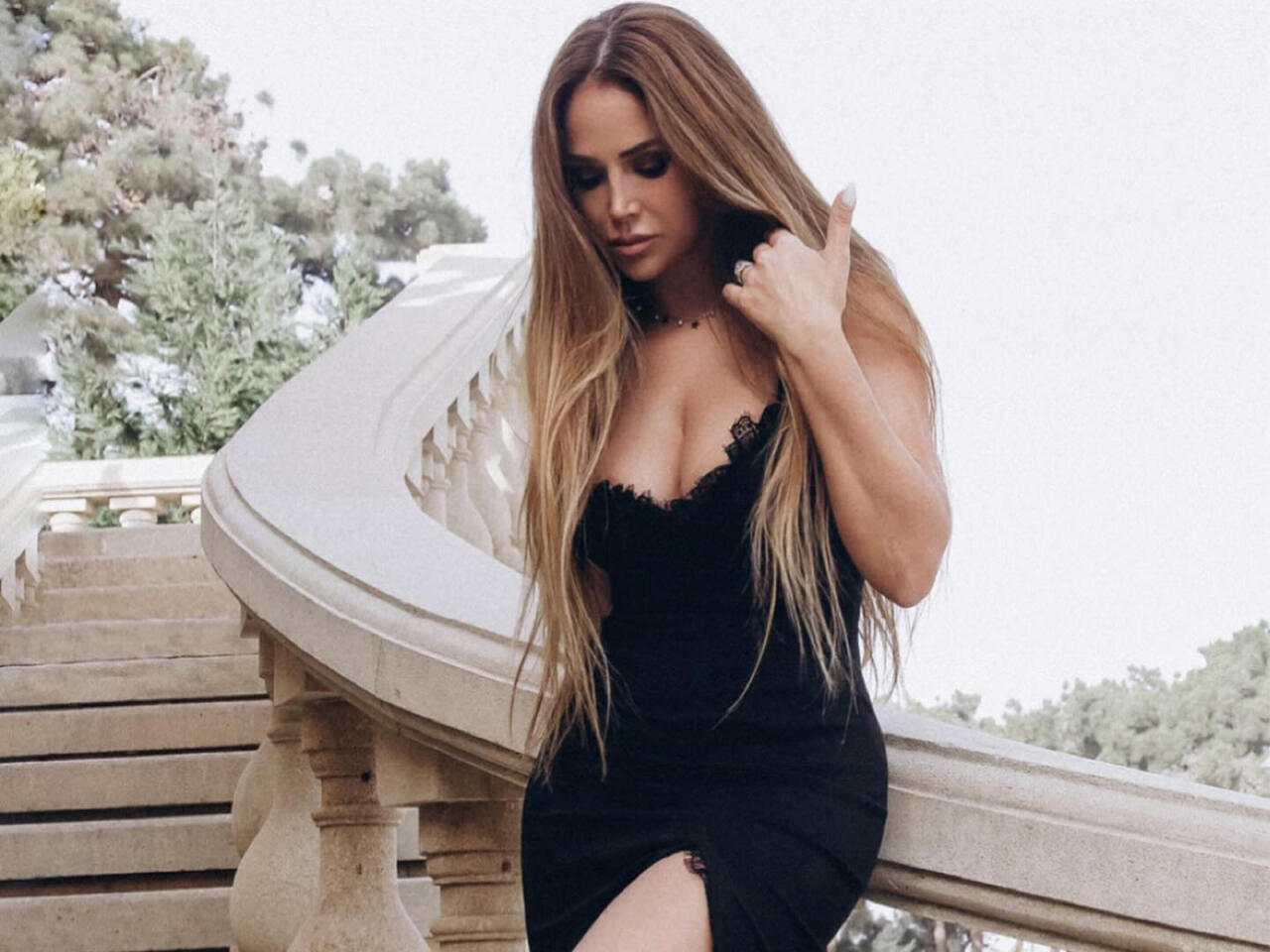 Nigar çimərlik geyimində kamera qarşısına keçdi - VİDEO