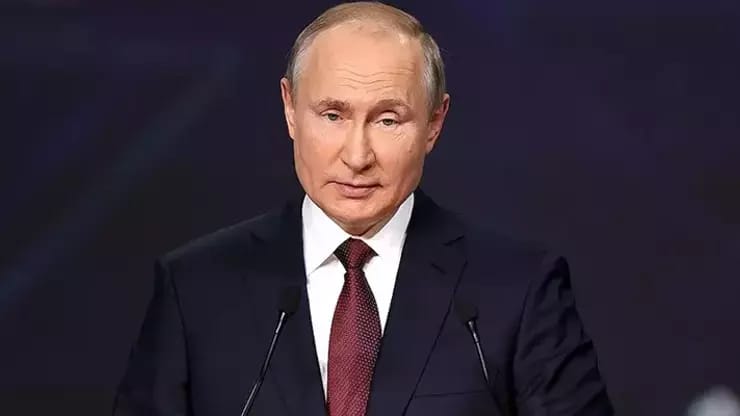 Putin orduda əsgərlərin sayını artırmağı əmr etdi