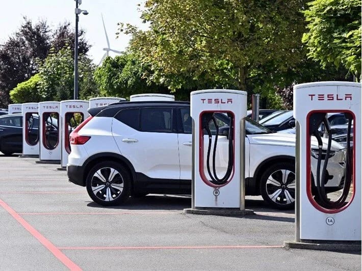 Norveçdə elektromobillərin sayı benzinlə işləyən avtomobilləri üstələdi