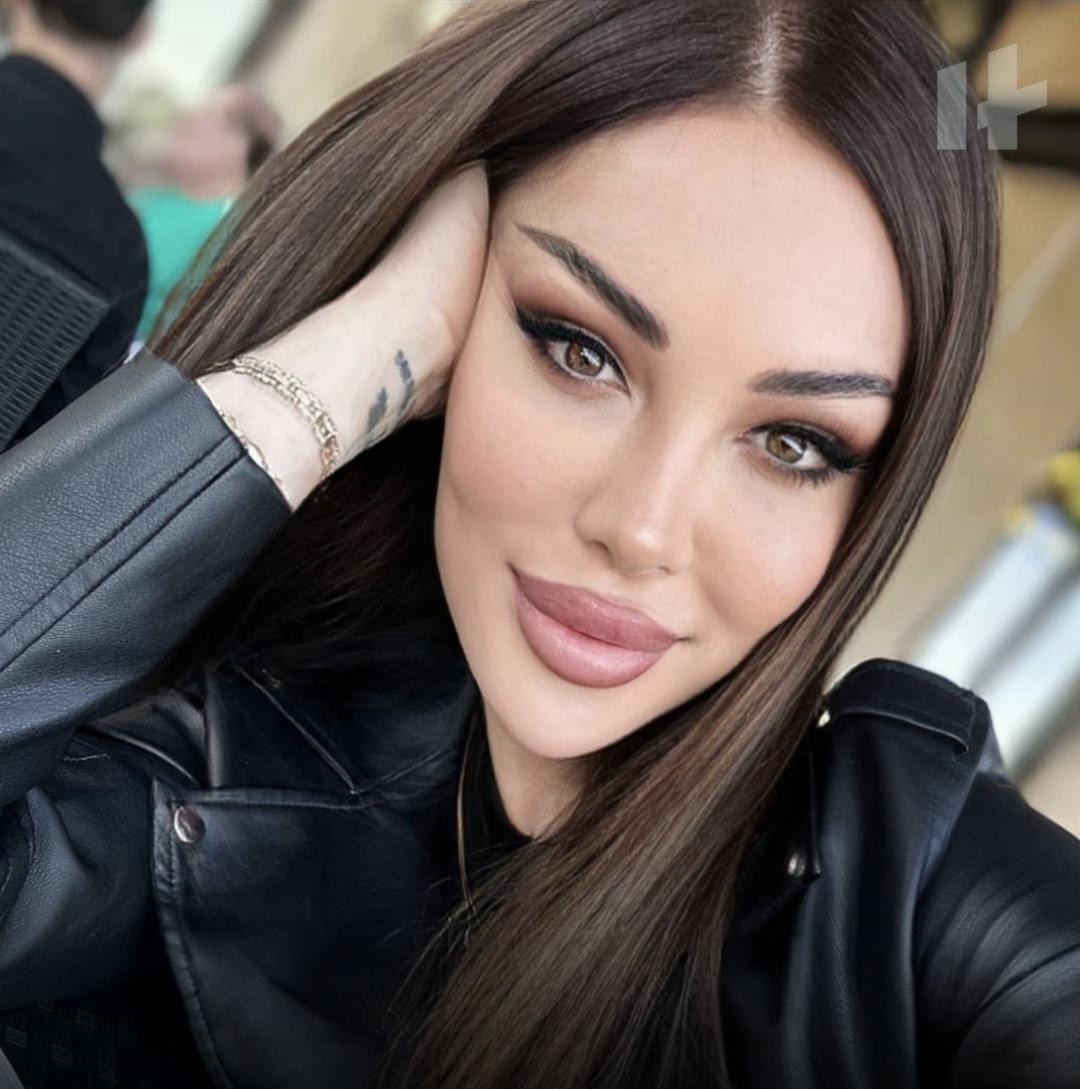 Məşhur transgender evində öldürüldü