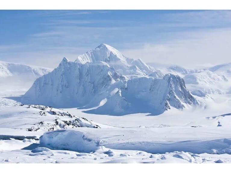 Bu dağ sərvət saçır: Hər gün 6 min dollardan çox qızıl