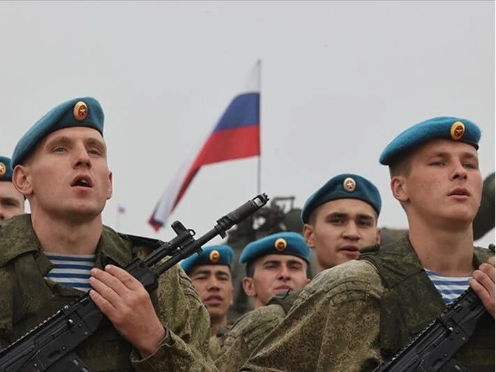 Rusiya iqtisadiyyatı müharibə vəziyyətindədir: Müdafiə büdcəsində rekord artım