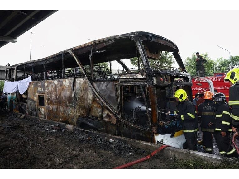Taylandda məktəb avtobusu yandı: 16 uşaq öldü