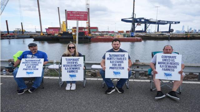 Ağ Ev ABŞ-ın Şərqi Sahil limanlarında işçilərin tətilini diqqətlə izləyir