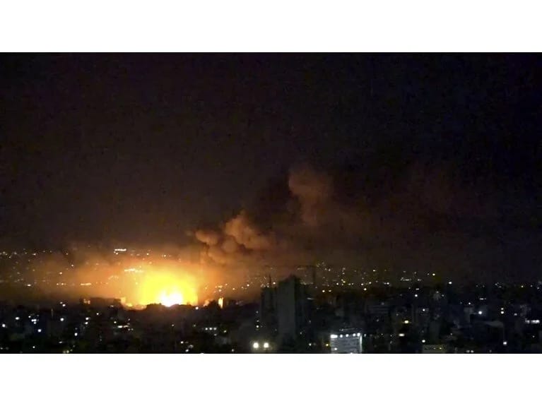 Livanda müharibə: Beyrutda üç böyük partlayış baş verib 