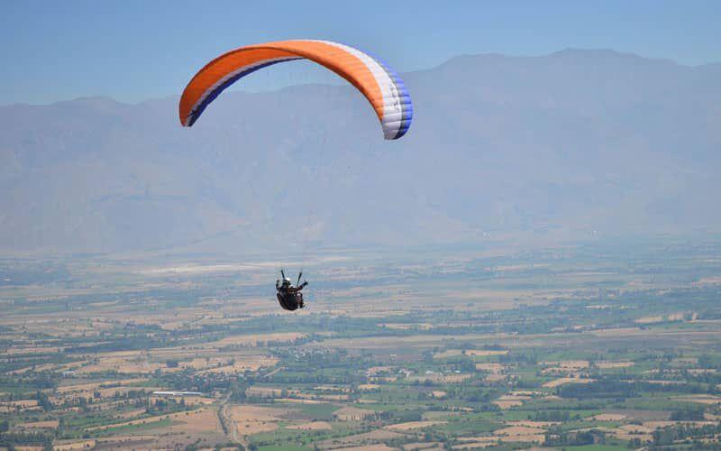 Azərbaycanda tanınmış idmançı paraşütlə yerə çırpılıb öldü