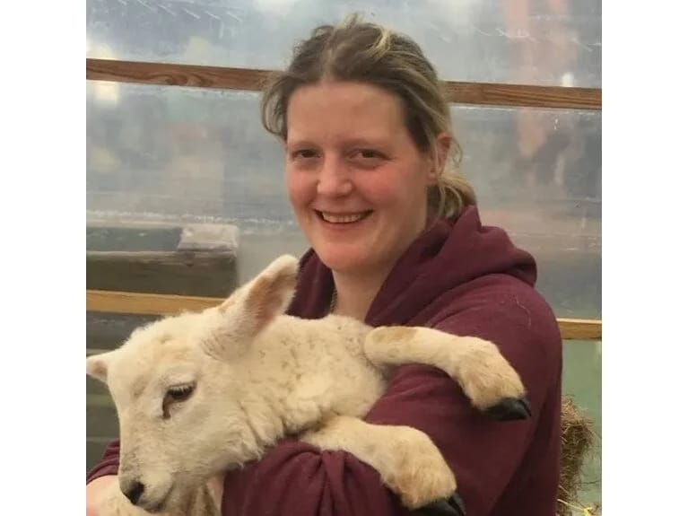 Meyiti toyuna günlər qalmış hovuzda tapılıb