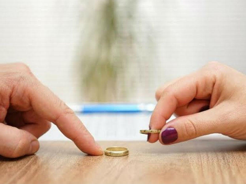 Ər arvadının boşanmasının qarşısını almaq üçün maraqlı üsul tapdı - FOTO