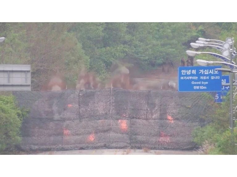 Şimaldan Cənuba yeni hücum! Koreyalararası yollar partladılıb