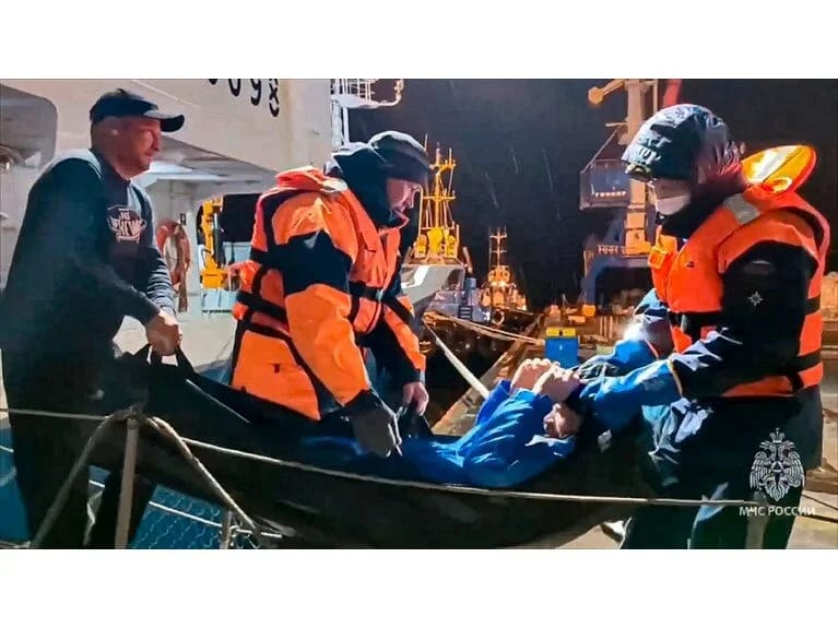 Dənizin ortasında iki aylıq həyat mübarizəsi: 100 kilodan 50 kiloya düşdü!