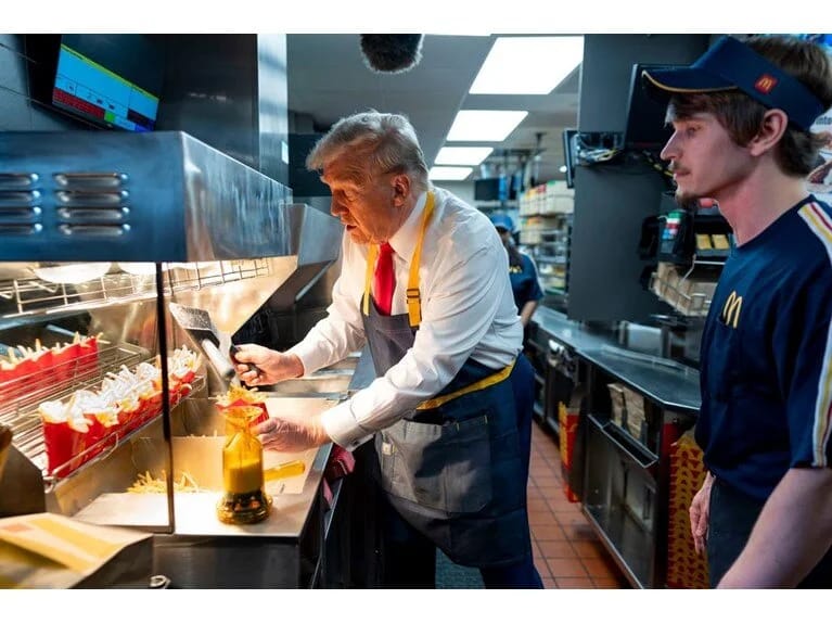 ABŞ seçkilərində son mərhələ: Tramp yarışı hamburger restoranına apardı! 