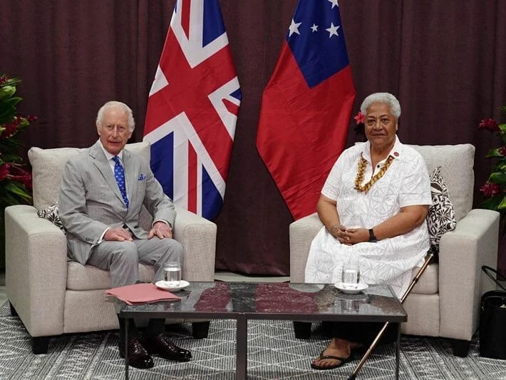 Kral Çarlz Samoaya səfər edən ilk İngiltərə kralı oldu