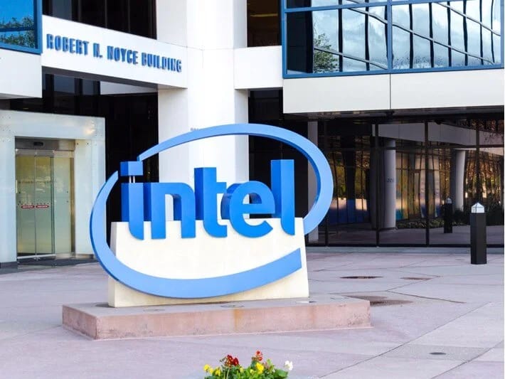 Texnologiya nəhənginin 1 milyard avroluq cəriməsi ləğv edilib