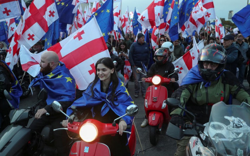 Bu gün Gürcüstanda parlament seçkiləri keçiriləcək