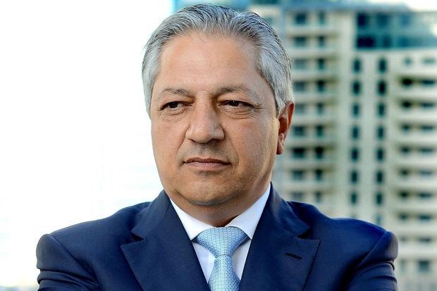 Parlamentin ən milyonçu üzvü: Feyziyevin Bakıda və Londonda məhkəmələrdən başı açılmır