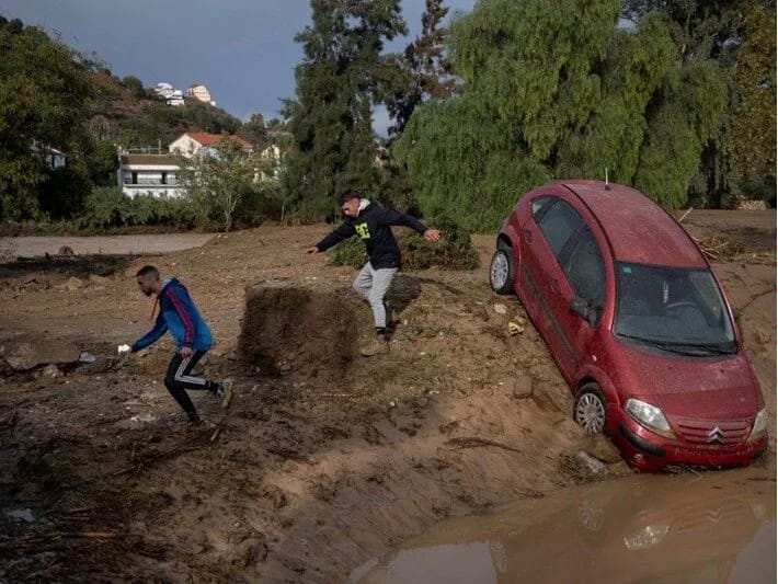 İspaniyada fırtına və daşqın: 7 nəfər itkin düşüb