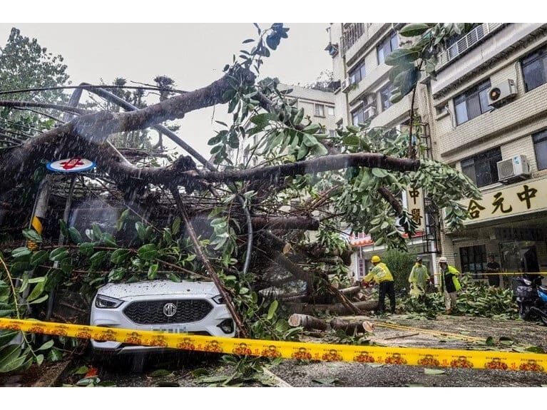 Tayvanda son 30 ilin ən güclü qasırğası: 1 nəfər ölüb, 73 nəfər yaralanıb 