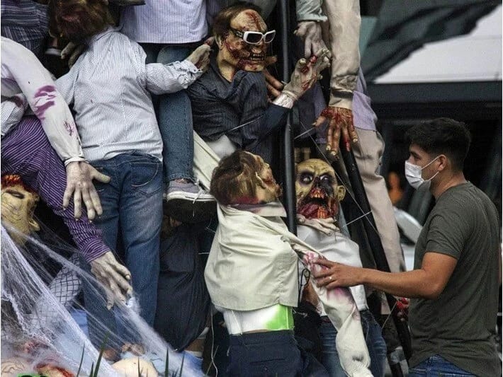 Meksikada Halloween xəbərdarlığı: Kostyum geyinməyin! 