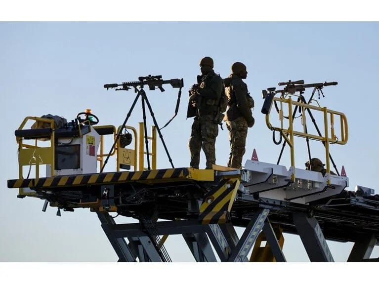 ABŞ-da ciddi təhlükəsizlik tədbirləri tətbiq olunur: Panik düymələri, İHA və snayperlər