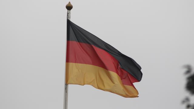 Almaniyada yeni maliyyə naziri təyin edilib, nəqliyyat naziri vəzifəsini davam etdirəcək