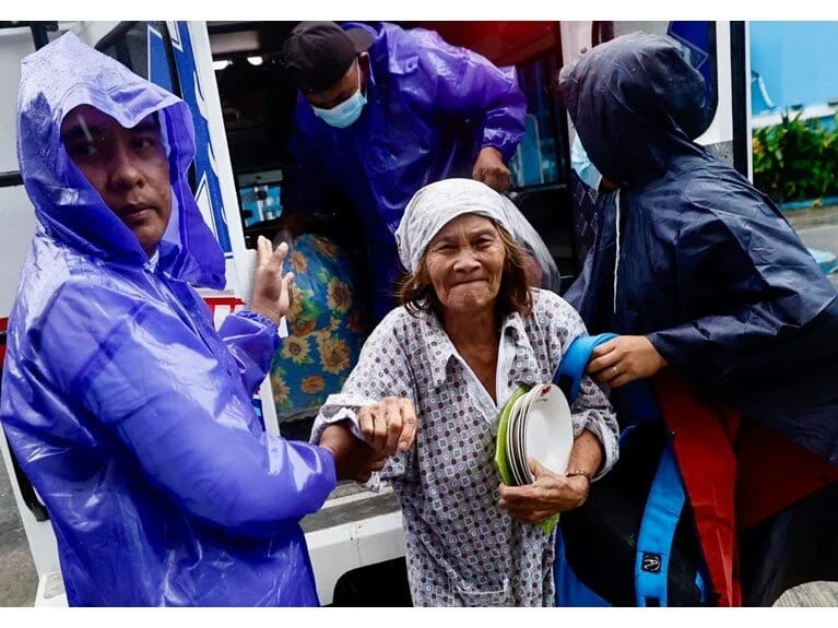 Tayfun Filippini vurdu: 2500 kəndin boşaldılması əmri verildi