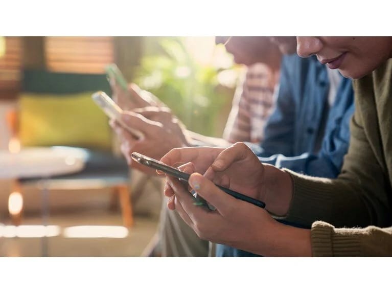 Mütəxəssislər sosial medianın belə bir təsiri yoxdur deyir!