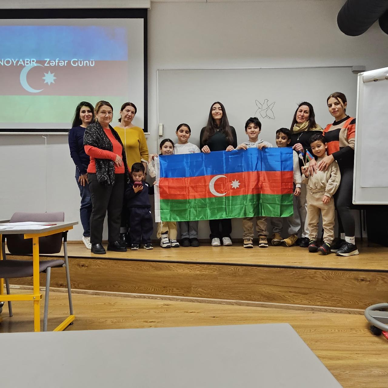 Estoniyada fəaliyyət göstərən Azərbaycan Həftəsonu məktəbində Zəfər və Bayraq günlərinə həsr olunmuş tədbir keçirilib