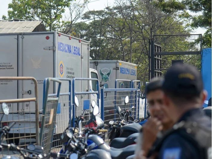 Ekvadorda həbsxanada üsyan baş verib